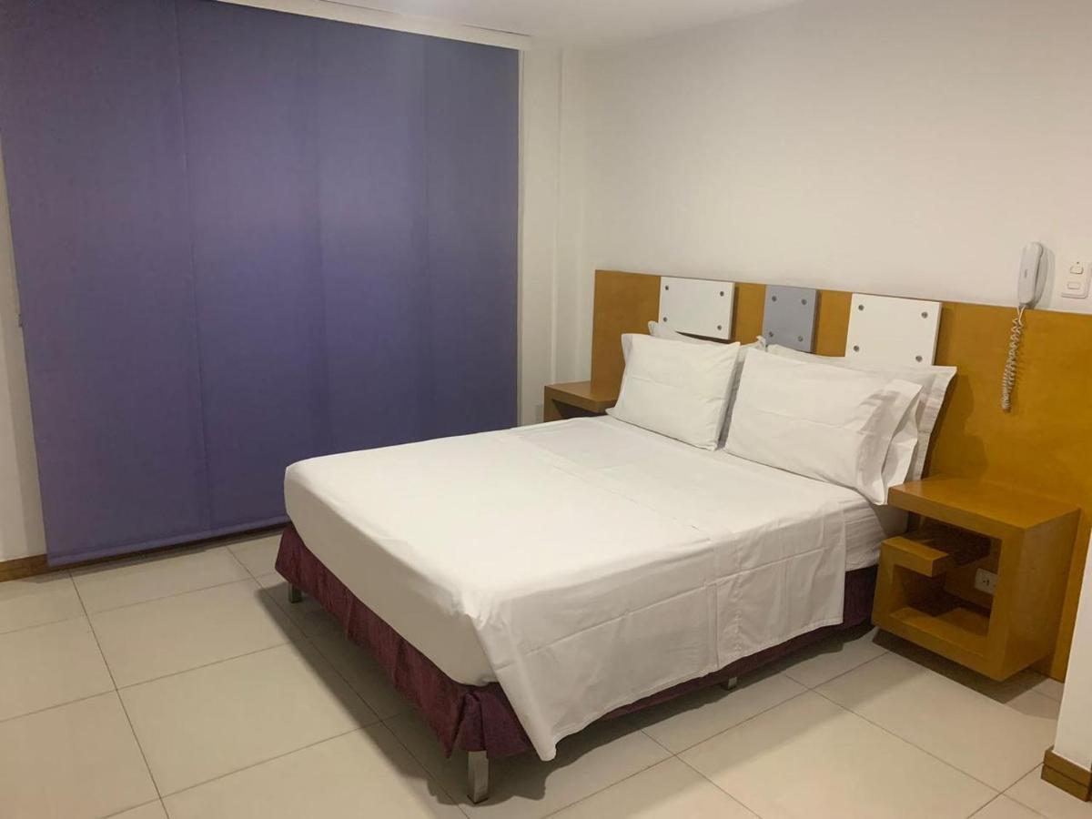 Hotel San Antonio Plaza Кали Екстериор снимка