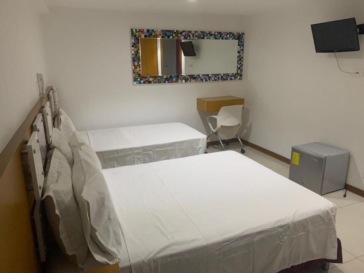 Hotel San Antonio Plaza Кали Екстериор снимка