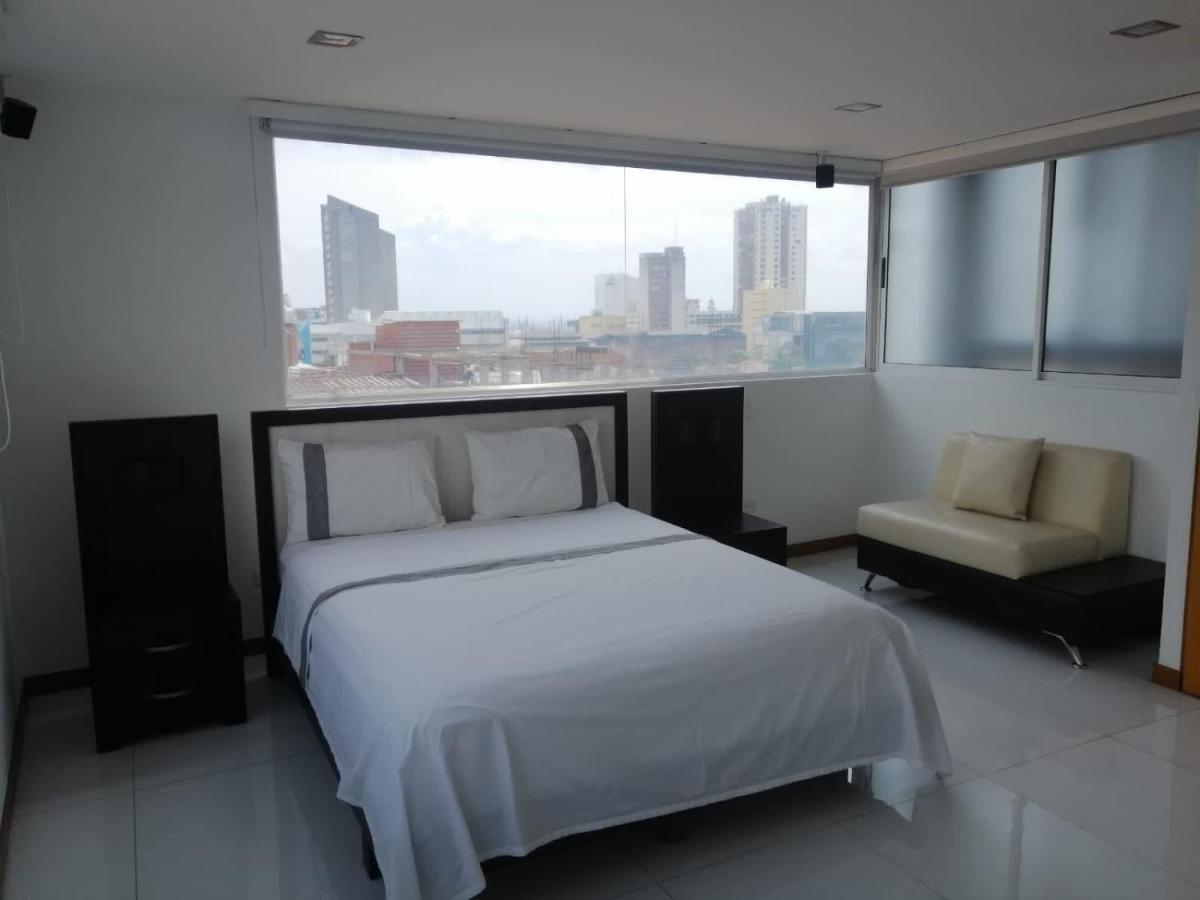 Hotel San Antonio Plaza Кали Екстериор снимка