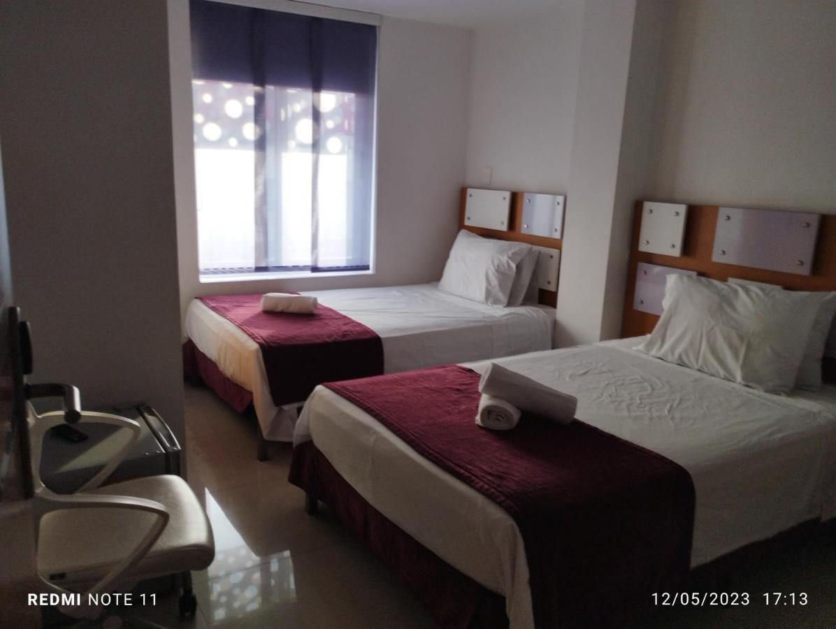 Hotel San Antonio Plaza Кали Екстериор снимка