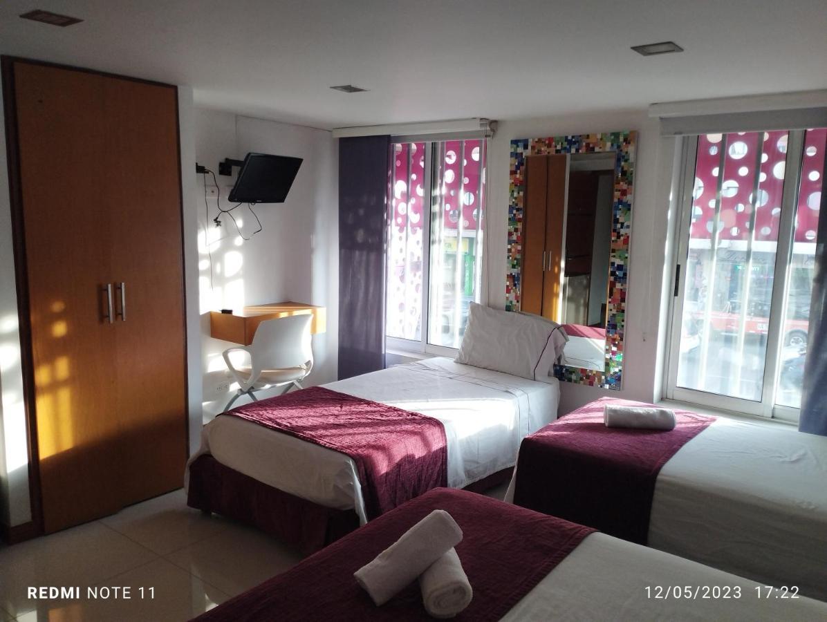 Hotel San Antonio Plaza Кали Екстериор снимка